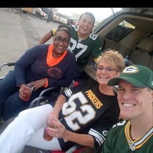 Meet your Posher, Derrick